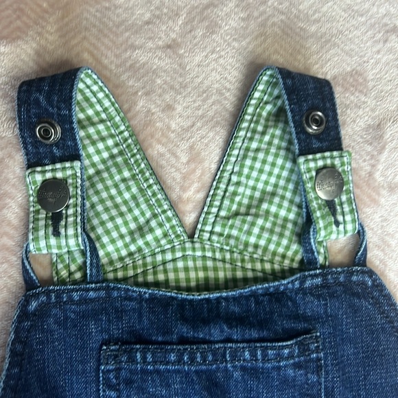 Adorable Wrangler Dark Blue Denim Overalls Baby 24 months Green Checked interior - Picture 5 of 9
